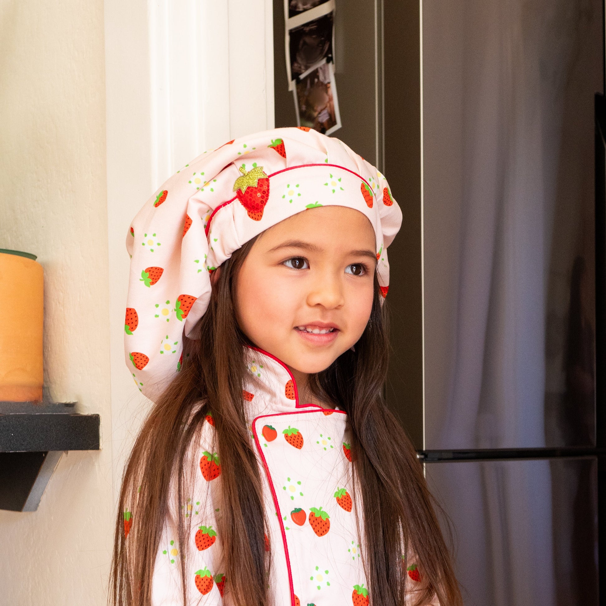 A Leading Role x Strawberry Shortcake Child Tall Chef Hat Dress Up
