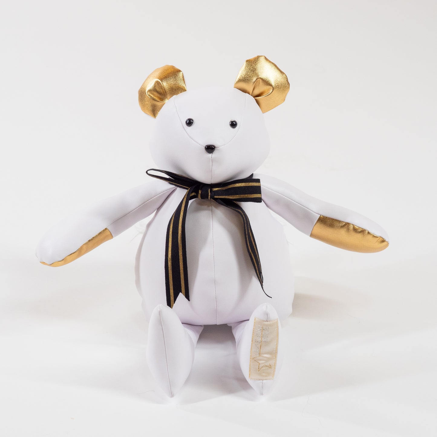 A Leading Role Small White Signature Bear
