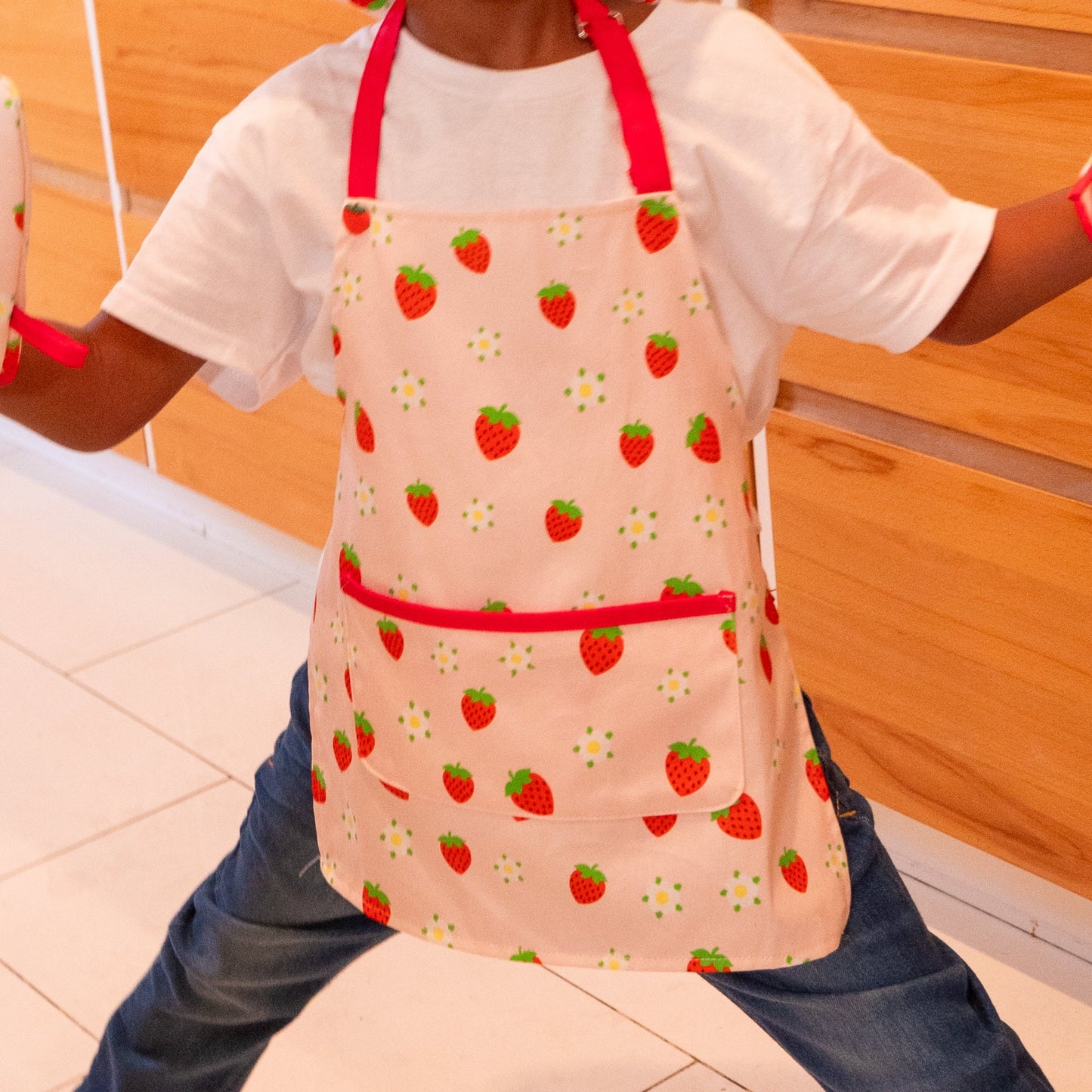 Strawberry Shortcake Child Cooking Classic Apron Dress Up